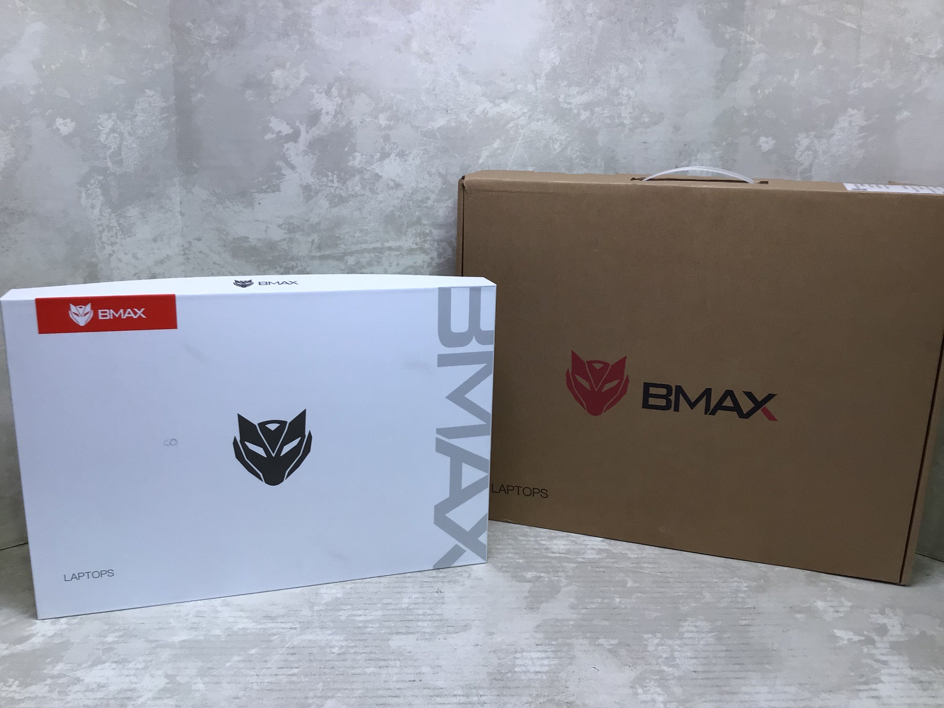 BMAX Y13 2 in 1 Touchscreen Laptop 13.3" Intel Quadcore 8GB RAM 256 GB *TESTED* (7694363918574)